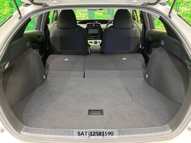 Toyota PRIUS 2016-10 237457-11
