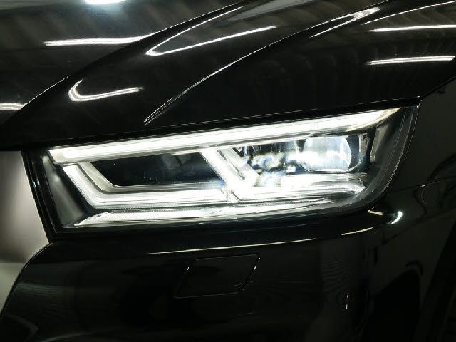 Audi Q5 2020-03 23164-12
