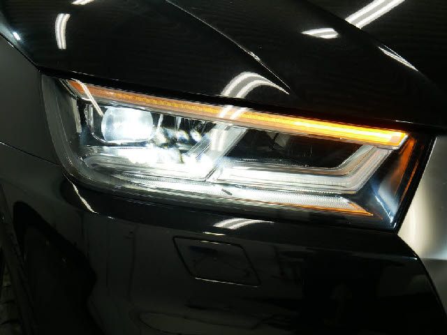Audi Q5 2020-03 23164-5