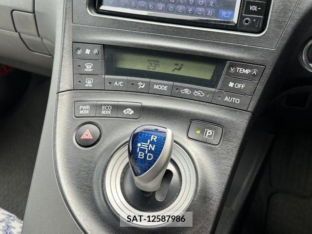 Toyota PRIUS 2010-02 283062-7