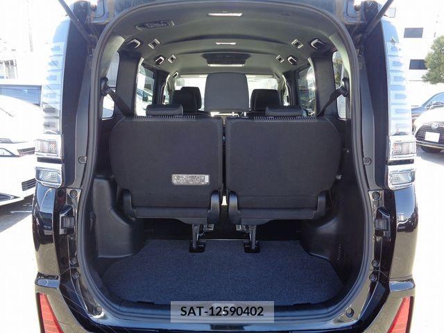 Toyota VOXY 2018-01 234935-7