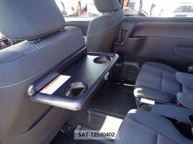 Toyota VOXY 2018-01 234935-22