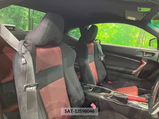 Toyota 86 2012-09 388924-8
