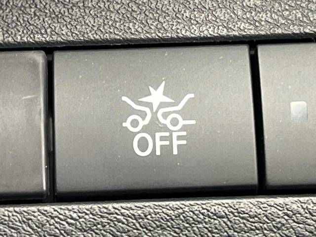 Nissan KICKS 2021-10 183546-5