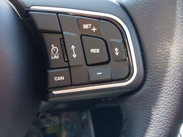 Jaguar E-PACE 2020-12 8767-19