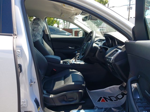Jaguar E-PACE 2020-12 8767-9
