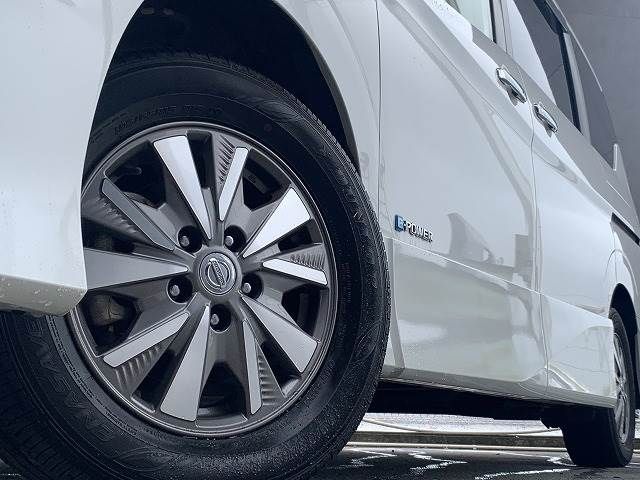 Nissan SERENA 2018-10 23653-17