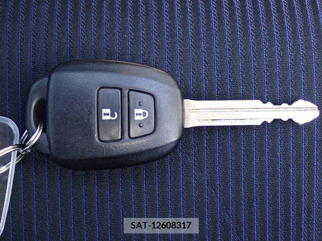 Toyota AQUA 2017-03 314266-17