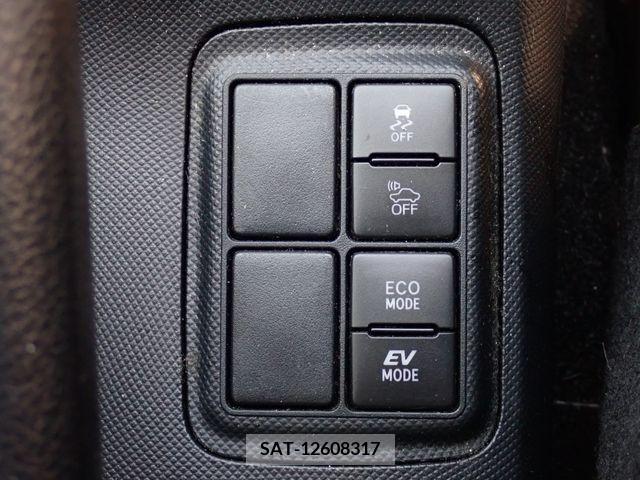 Toyota AQUA 2017-03 314266-9