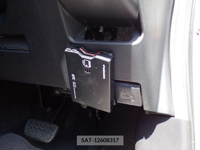 Toyota AQUA 2017-03 314266-7