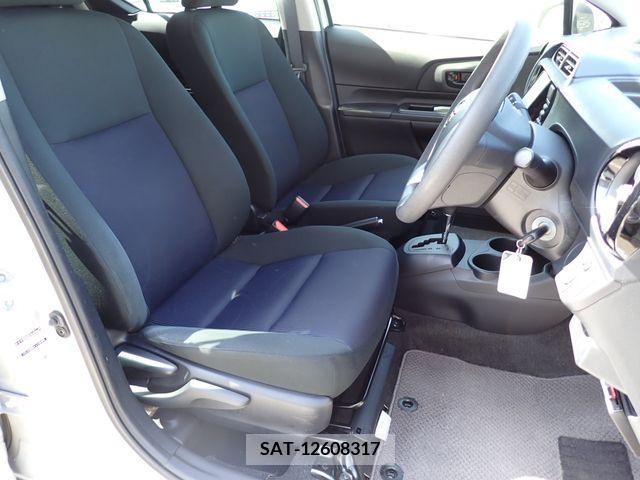 Toyota AQUA 2017-03 314266-12