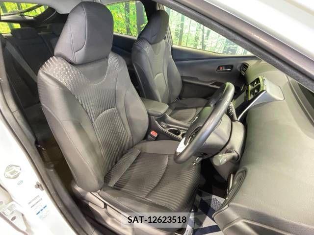 Toyota PRIUS 2018-04 322634-8