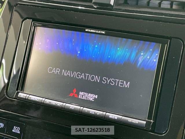 Toyota PRIUS 2018-04 322634-3