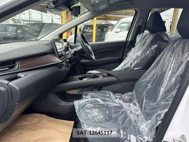 Nissan AURA 2023-06 261475-2
