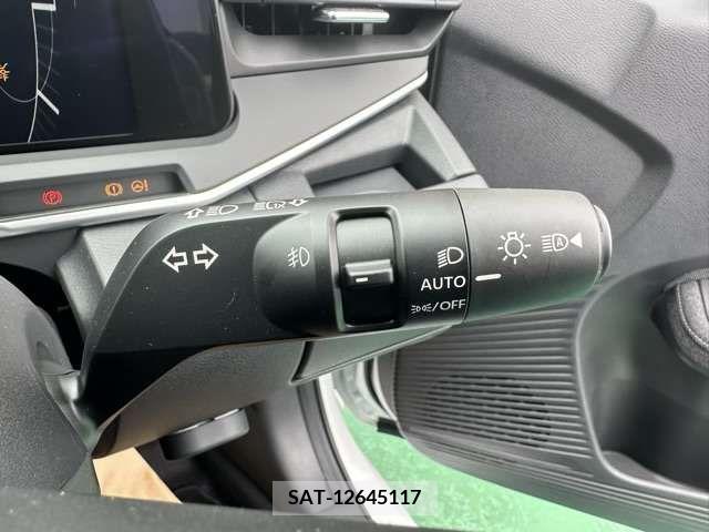 Nissan AURA 2023-06 261475-13