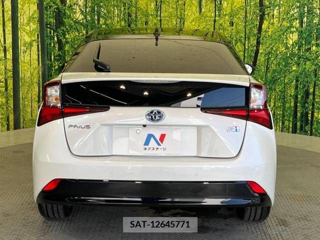 Toyota PRIUS 2022-09 322516-14