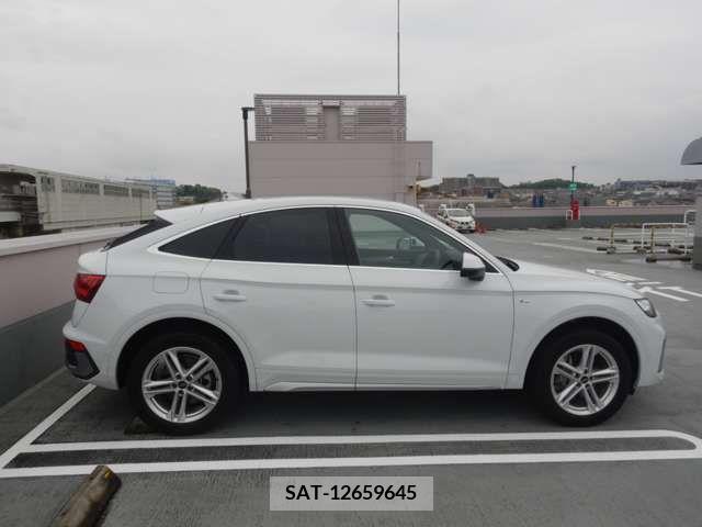 Audi Q5 2022-05 337799-7