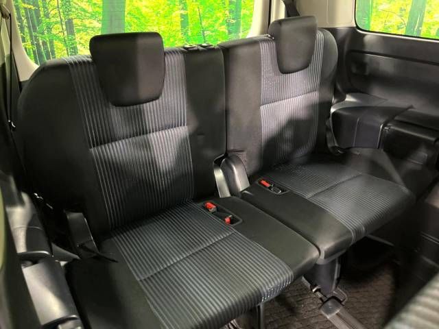 Toyota VOXY 2014-09 13916-9