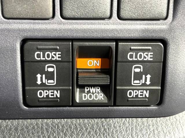 Toyota VOXY 2014-09 13916-4