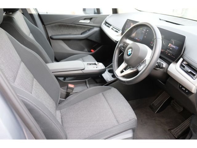 Bmw 2 SERIES 2022-08 22404-1