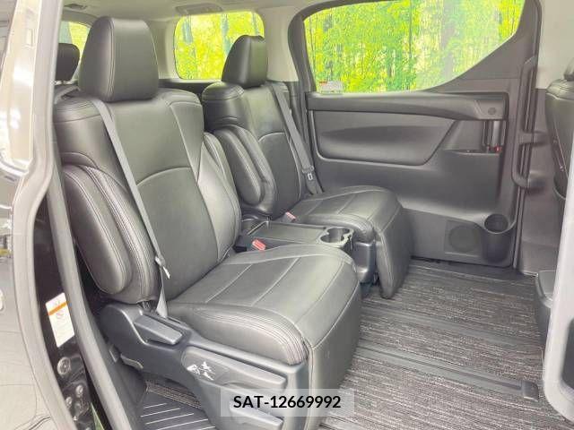 Toyota ALPHARD 2019-05 333210-9