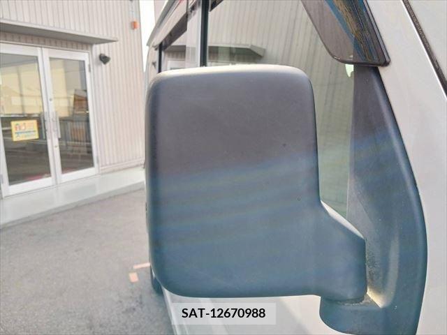 Suzuki EVERY 2016-04 233487-11