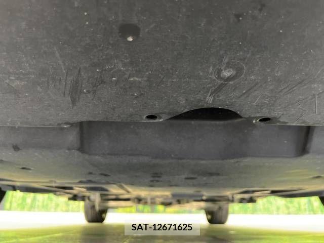 Toyota C-HR 2017-03 265374-18