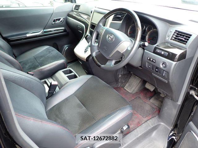 Toyota VELLFIRE 2014-02 237907-1