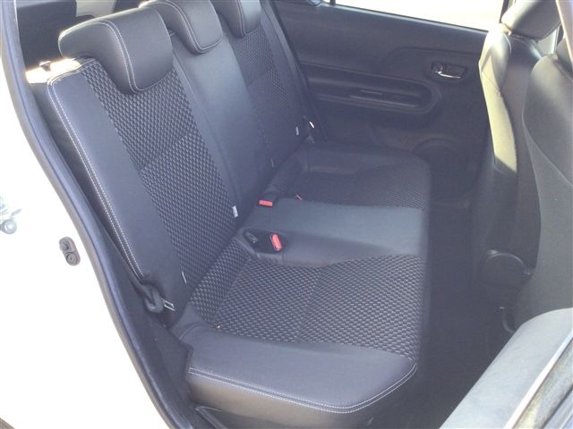 Toyota AQUA 2015-06 16656-11
