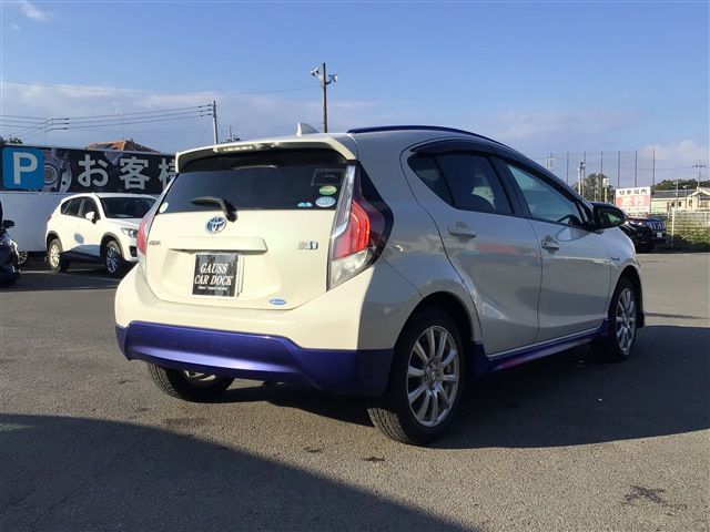 Toyota AQUA 2015-06 16656-5