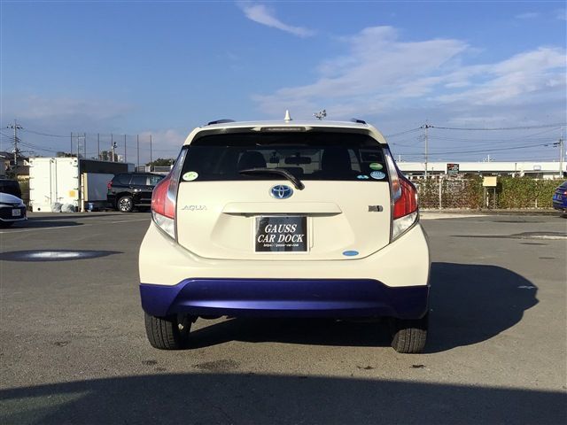 Toyota AQUA 2015-06 16656-3