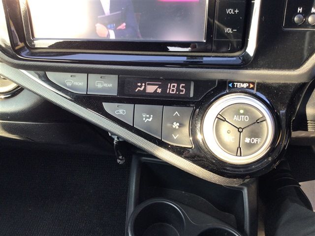 Toyota AQUA 2015-06 16656-13