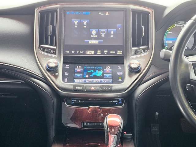 Toyota CROWN MAJESTA 2017-09 2416-10