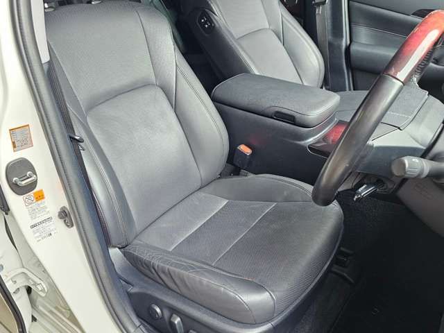 Toyota CROWN MAJESTA 2017-09 2416-14