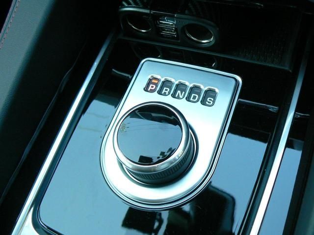 Jaguar F-PACE 2017-01 20918-9