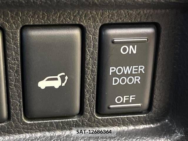 Nissan ELGRAND 2015-08 373303-5