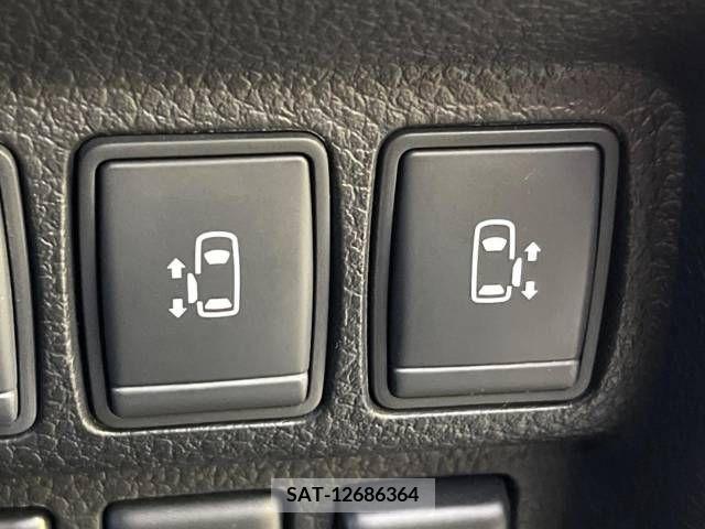 Nissan ELGRAND 2015-08 373303-4