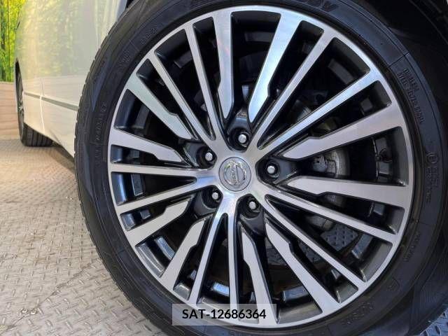 Nissan ELGRAND 2015-08 373303-14