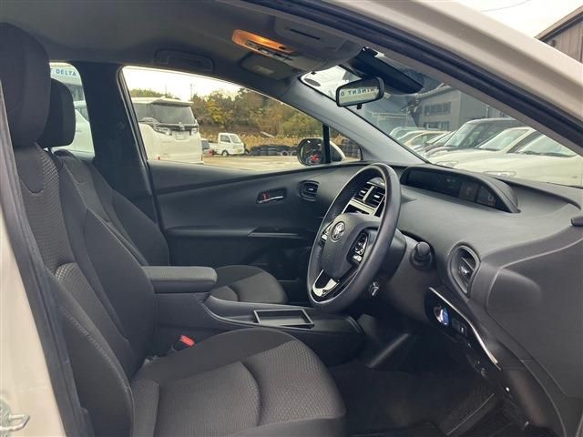 Toyota PRIUS 2020-04 190863-23