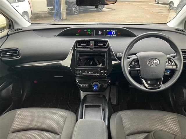 Toyota PRIUS 2020-04 190863-1