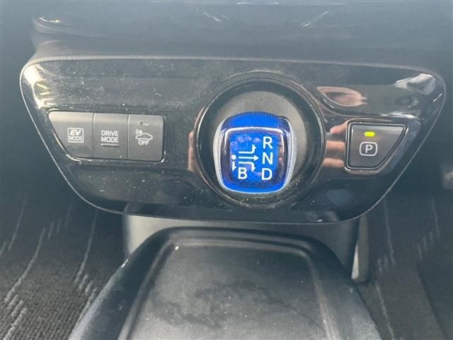 Toyota PRIUS 2020-04 190863-12
