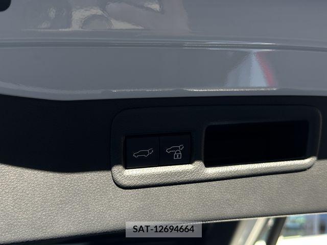 Toyota HARRIER 2024-06 272358-9