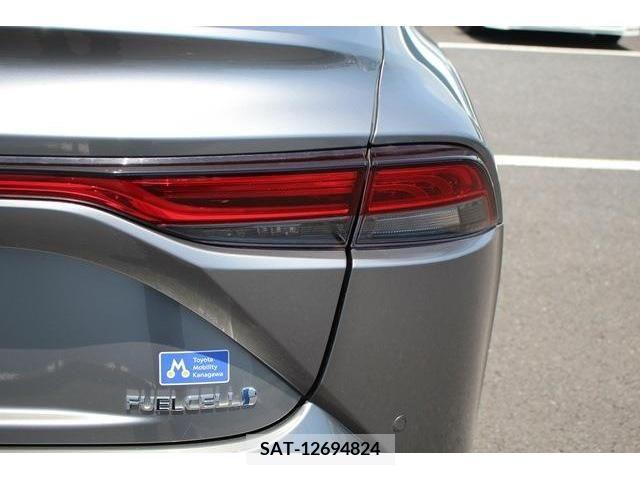 Toyota Mirai 2021-07 351356-13