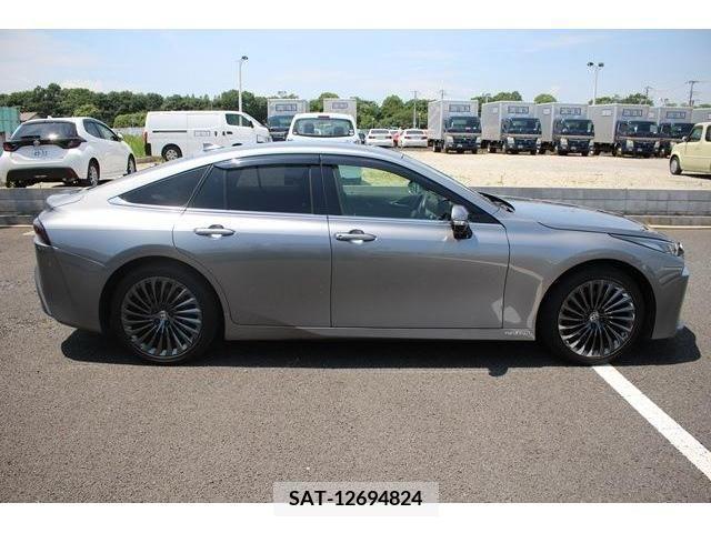 Toyota Mirai 2021-07 351356-10