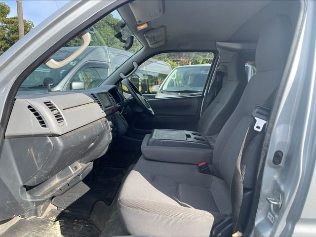 Toyota HIACE VAN 2011-12 190327-17