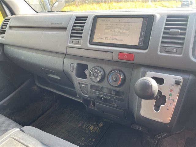 Toyota HIACE VAN 2011-12 190327-15