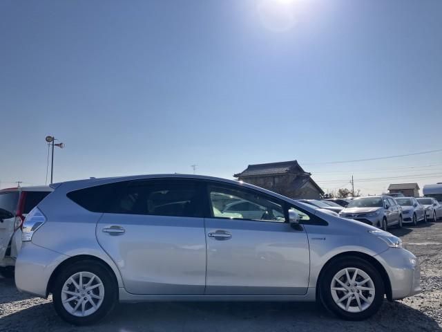 Toyota PRIUS ALPHA 2012-07 29129-6