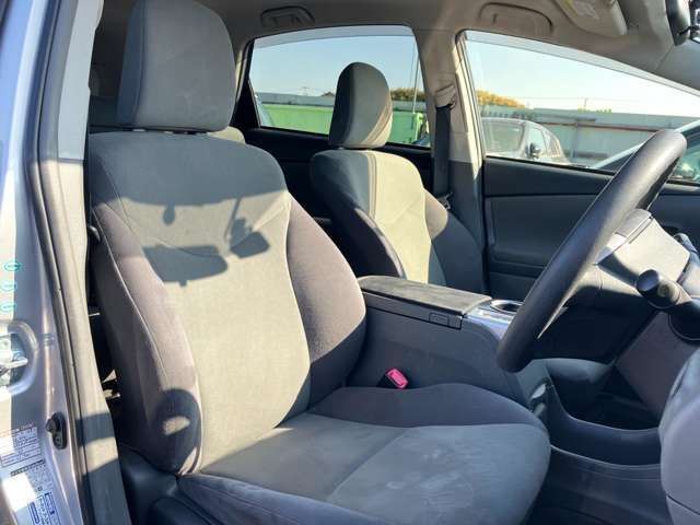 Toyota PRIUS ALPHA 2012-07 29129-20