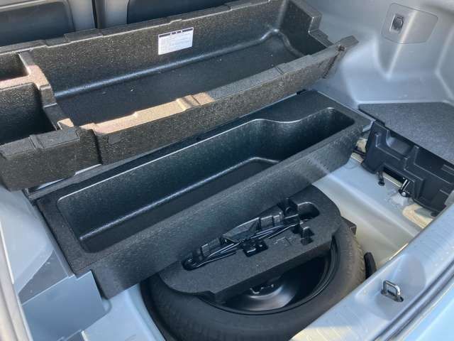 Toyota PRIUS ALPHA 2012-07 29129-24