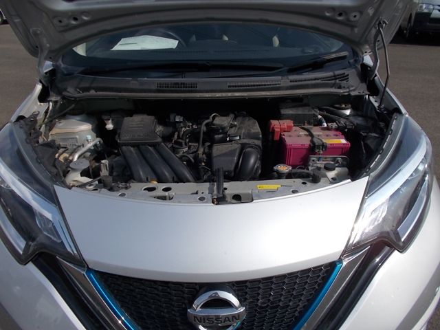 Nissan NOTE 2018-10 16425-22